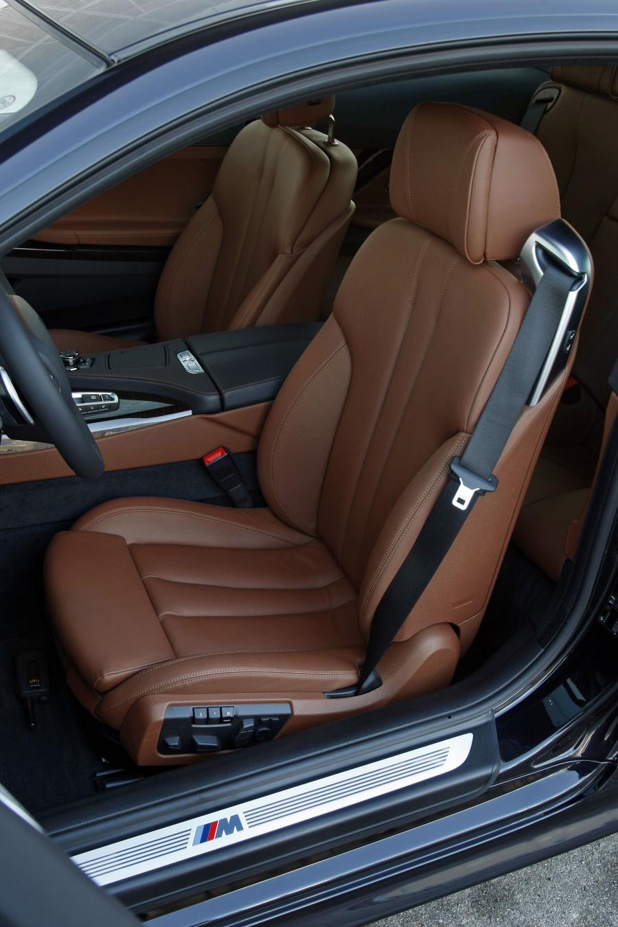 Интерьер BMW 640d xDrive Coupe 2012 года  (фото 20 из 70)